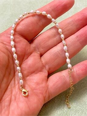 Freshwater Pearl and Gold Bead Bracelet - White